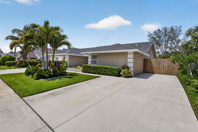 14184 Aster Avenue, Wellington, FL 33414