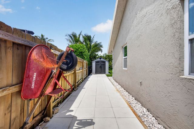 14184 Aster Avenue, Wellington, FL 33414