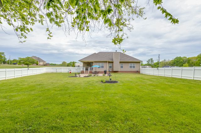1380 Standing Stone Cir, Columbia, TN 38401