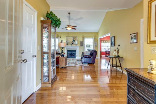 1380 Standing Stone Cir, Columbia, TN 38401