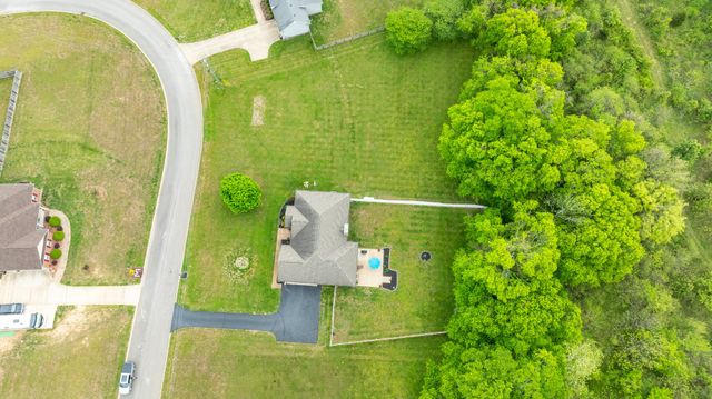 1380 Standing Stone Cir, Columbia, TN 38401