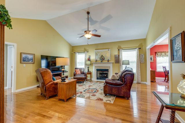 1380 Standing Stone Cir, Columbia, TN 38401