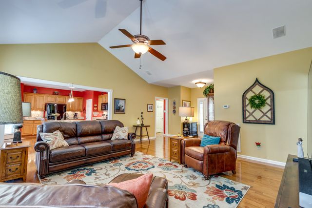 1380 Standing Stone Cir, Columbia, TN 38401