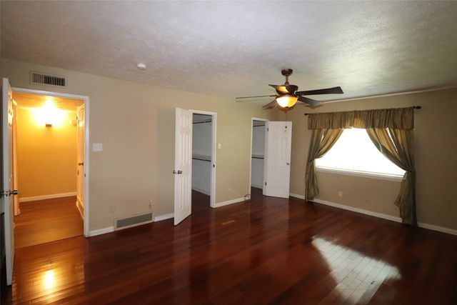 2901 Red Gum Road, Garland, TX 75044