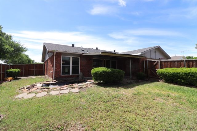 2901 Red Gum Road, Garland, TX 75044