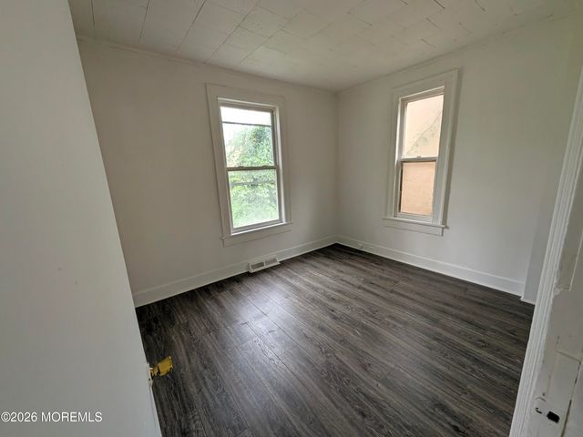 121 Kossuth Street 1, Somerset, NJ 08873