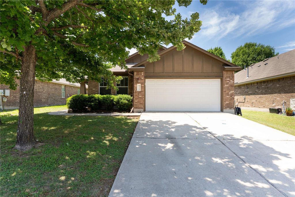 828 Middle Creek RD, Buda, TX 78610