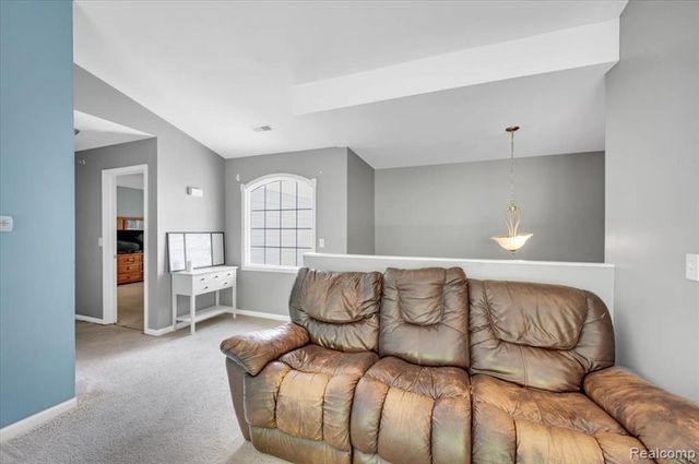 2142 Carriage Hill Circle, Lapeer, MI 48446