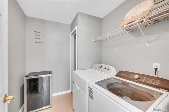 2142 Carriage Hill Circle, Lapeer, MI 48446