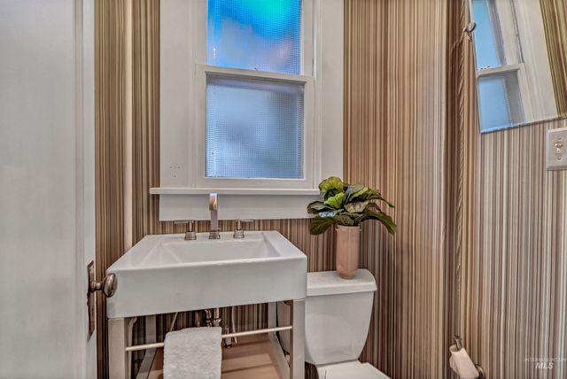 1019 N 9th St, Boise, ID 83702