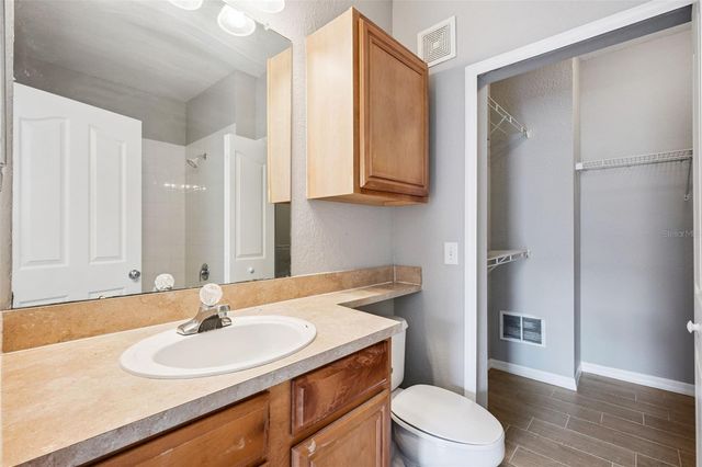 6123 METROWEST BOULEVARD 101, Orlando, FL 32835