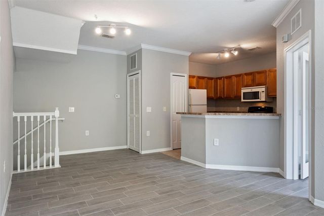 6123 METROWEST BOULEVARD 101, Orlando, FL 32835