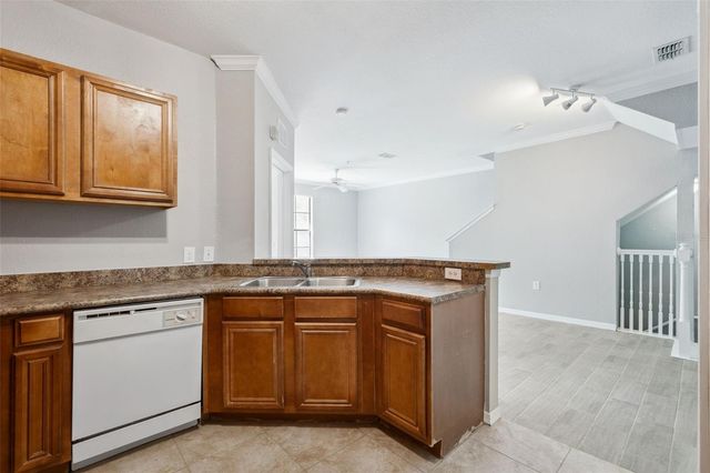 6123 METROWEST BOULEVARD 101, Orlando, FL 32835