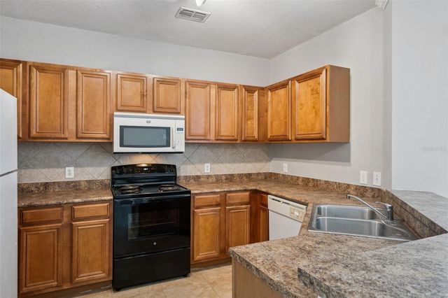 6123 METROWEST BOULEVARD 101, Orlando, FL 32835