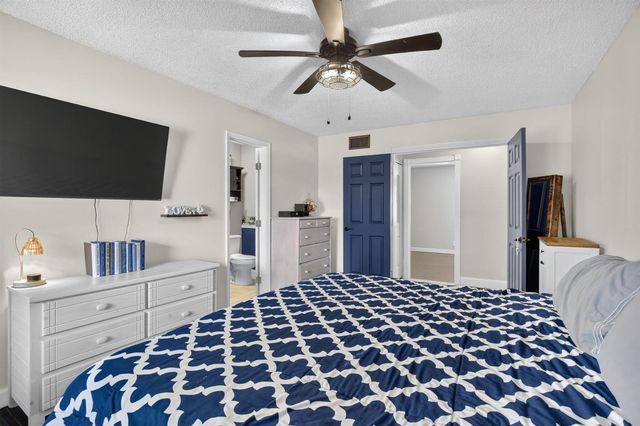 124 Wimbledon Lake Drive, Plantation, FL 33324