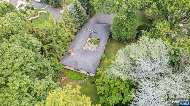 82 Winsor, Glen Ridge, NJ 07028