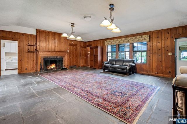 82 Winsor, Glen Ridge, NJ 07028