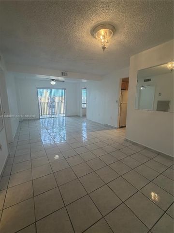 4717 NW 7th Street 80310, Miami, FL 33126