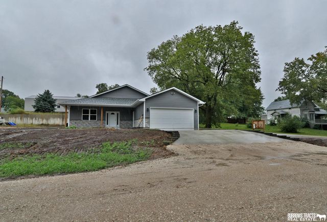 320 Tecumseh Street, Sterling, NE 68443