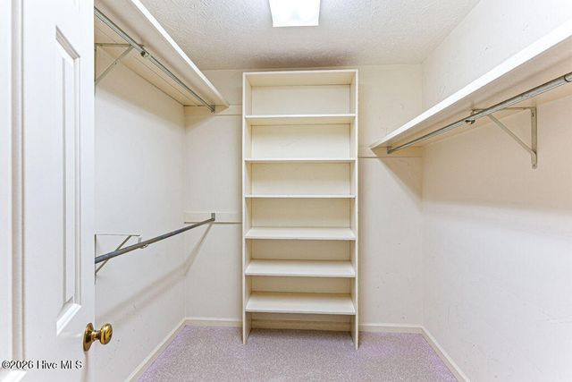 420 E Hedgelawn Way, Southern Pines, NC 28387