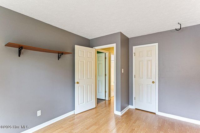 420 E Hedgelawn Way, Southern Pines, NC 28387