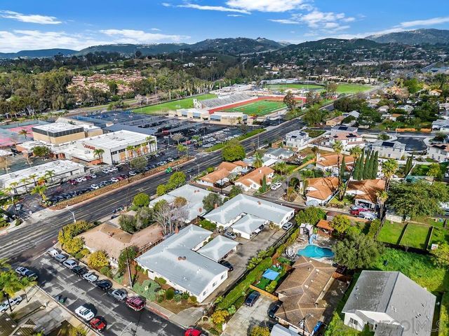 122 Trellis Lane, Escondido, CA 92026