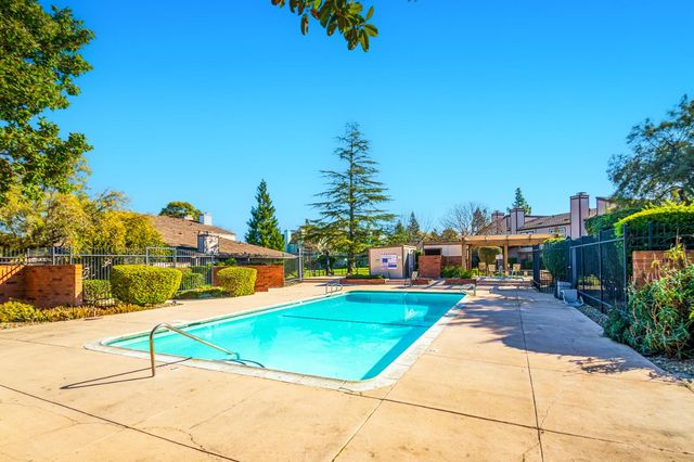 134 Touchstone Pl, West Sacramento, CA 95691