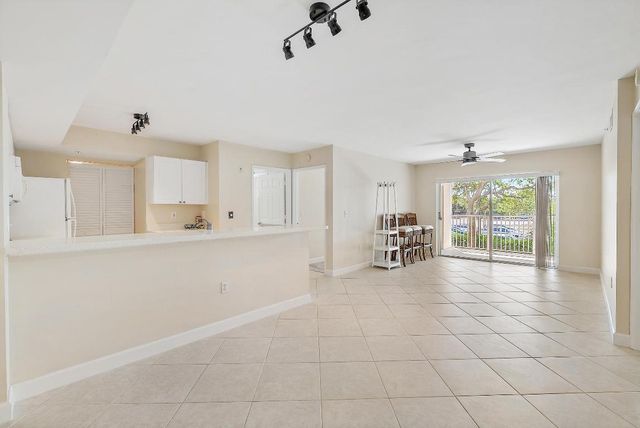 260 Village Boulevard 5204, Tequesta, FL 33469