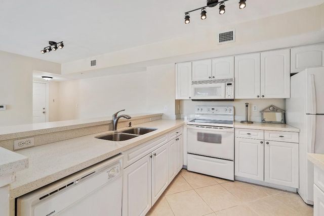 260 Village Boulevard 5204, Tequesta, FL 33469