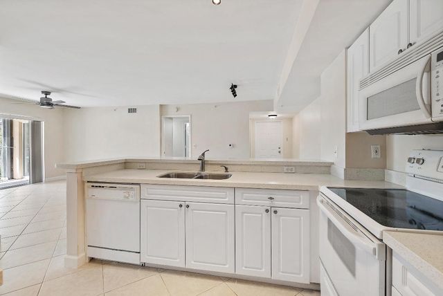 260 Village Boulevard 5204, Tequesta, FL 33469