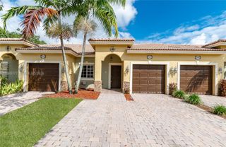 1207 NE 32nd Ter 1207, Homestead, FL 33033
