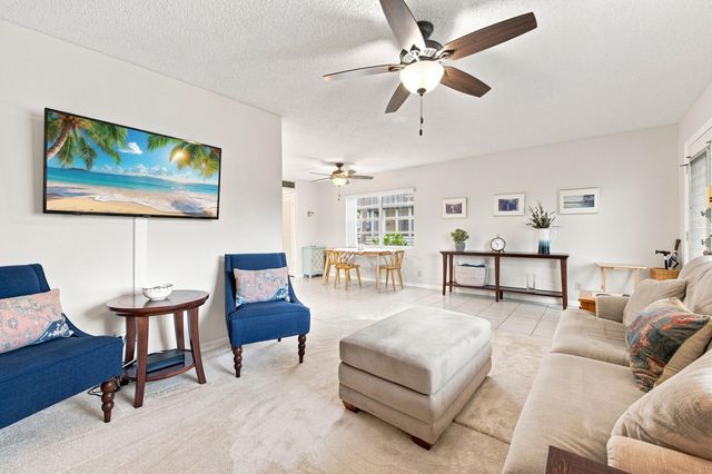 479 Burgundy J, Delray Beach, FL 33484