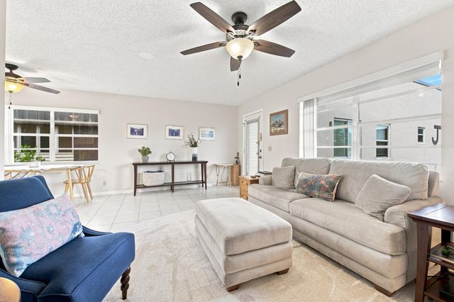 479 Burgundy J, Delray Beach, FL 33484