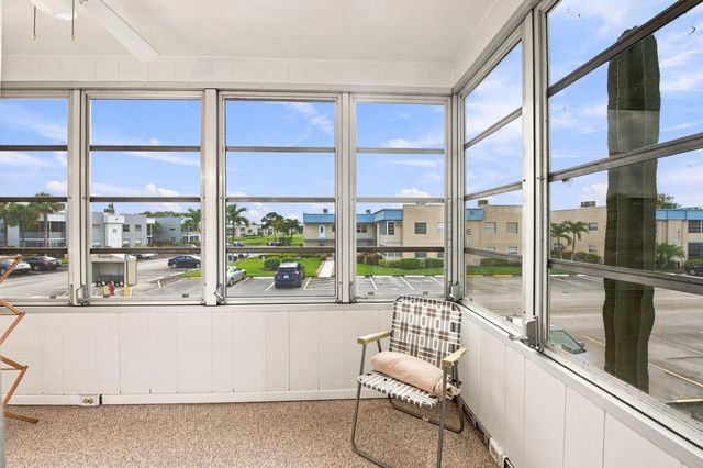 479 Burgundy J, Delray Beach, FL 33484