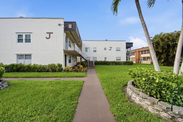 479 Burgundy J, Delray Beach, FL 33484
