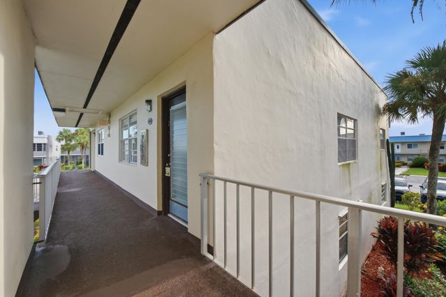 479 Burgundy J, Delray Beach, FL 33484