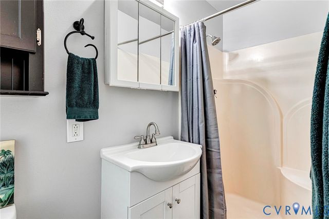 4400 Three Bridge Rd, Powhatan, VA 23139