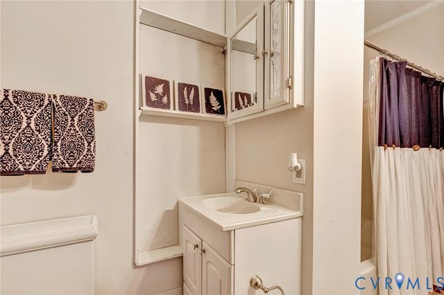 4400 Three Bridge Rd, Powhatan, VA 23139