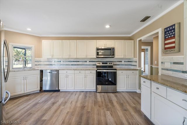 4216 SE 1st CT, Cape Coral, FL 33904