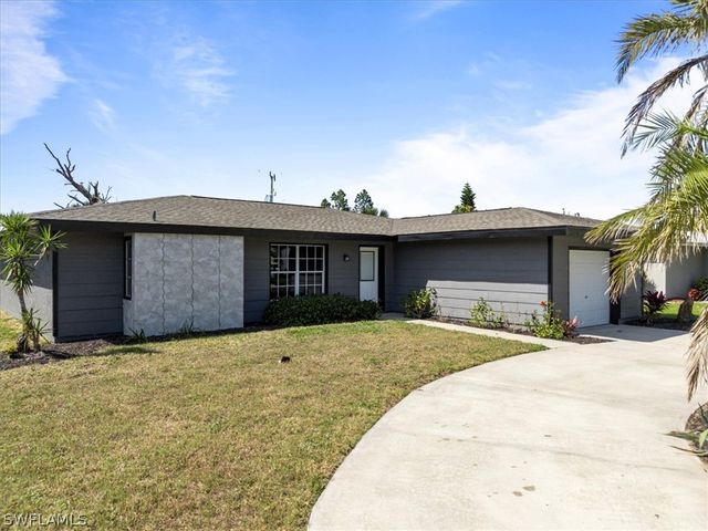 4216 SE 1st CT, Cape Coral, FL 33904