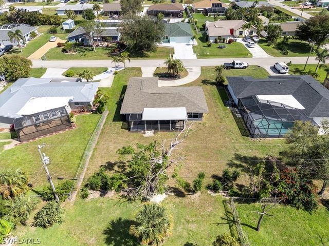 4216 SE 1st CT, Cape Coral, FL 33904