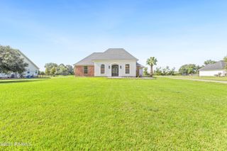 9745 La Highway 82, Abbeville, LA 70510