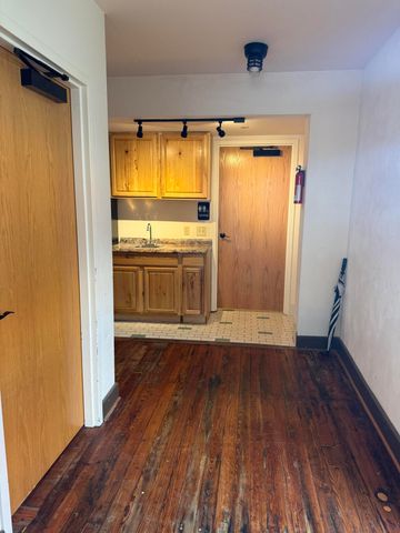 120 S Main Street, Harrodsburg, KY 40330