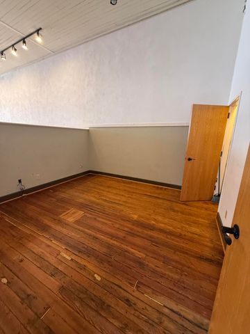 120 S Main Street, Harrodsburg, KY 40330