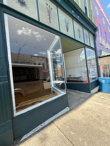 120 S Main Street, Harrodsburg, KY 40330