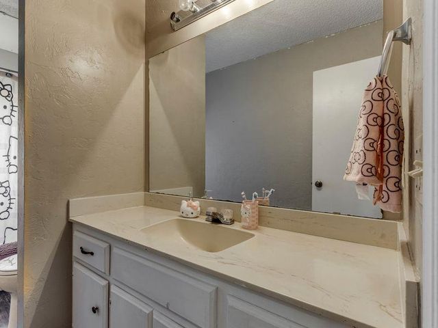 8816 Dena Lane, Oklahoma City, OK 73132