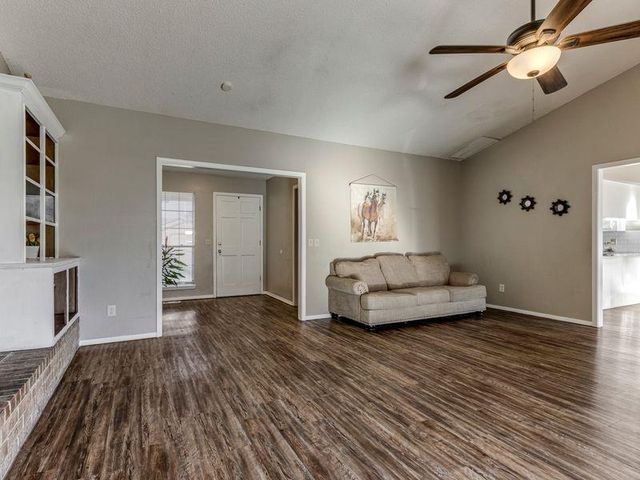 8816 Dena Lane, Oklahoma City, OK 73132