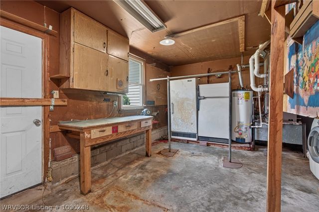 2323 S V Street, Fort Smith, AR 72901