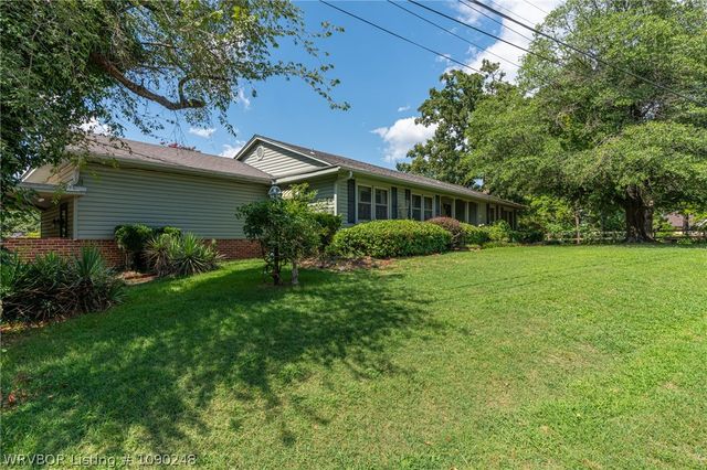 2323 S V Street, Fort Smith, AR 72901
