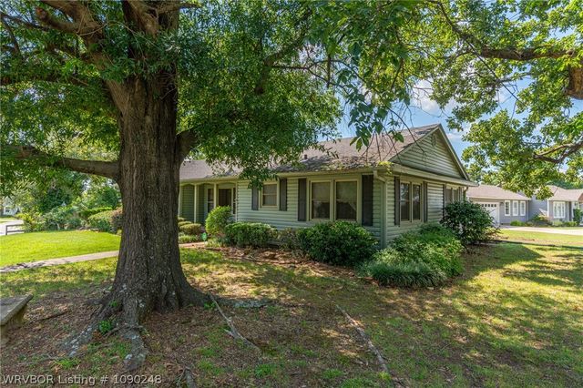 2323 S V Street, Fort Smith, AR 72901